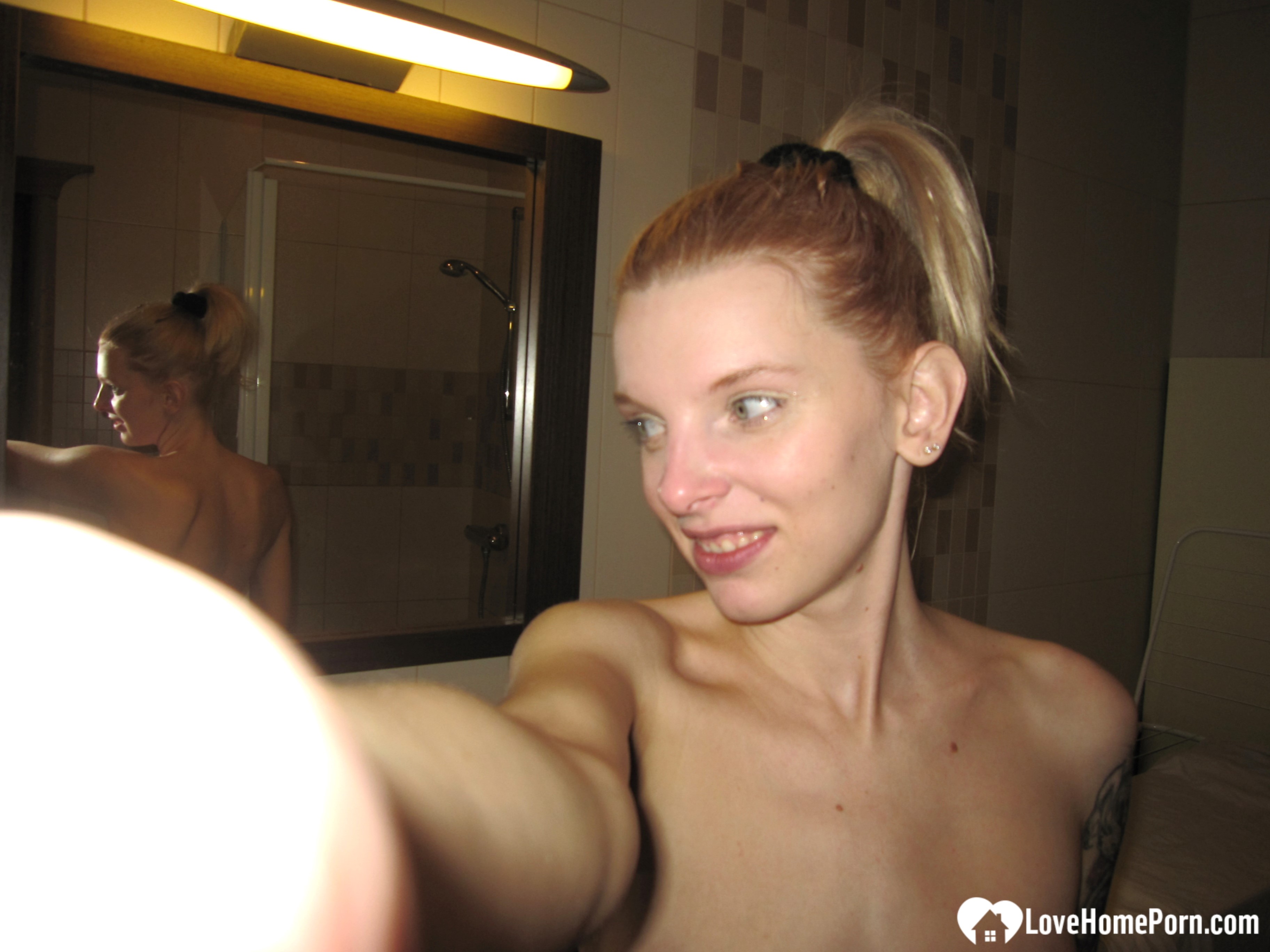 Exposing my ex-girlfriends naked selfies for pic